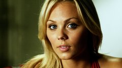 Blondes woman Laura Vandervoort