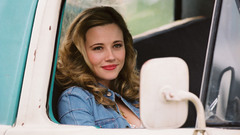 Blondes woman linda cardellini
