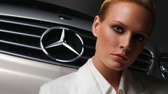 Blondes woman Mercedes-Benz
