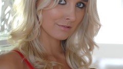 Blondes woman models