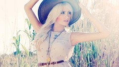 Blondes woman Music models