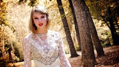 Blondes woman nature taylor