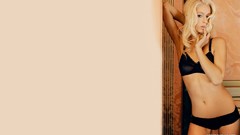 Blondes woman panties bra