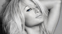 Blondes woman Paris Hilton