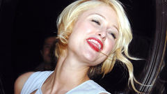Blondes woman Paris Hilton