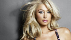 Blondes woman Paris Hilton
