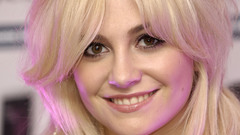 Blondes woman pixie lott