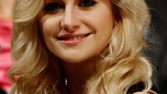 Blondes woman pixie lott