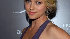 Blondes woman sideboobs teresa