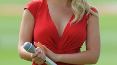 Blondes woman singers red