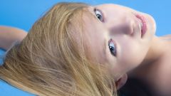 Blondes woman smiling faces