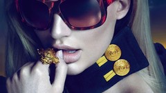 Blondes woman sunglasses candice