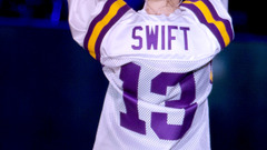 Blondes woman taylor swift