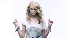 Blondes woman taylor swift