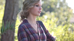 Blondes woman taylor swift