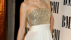 Blondes woman taylor swift