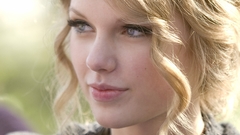 Blondes woman taylor swift