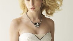 Blondes woman taylor swift