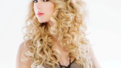 Blondes woman taylor swift