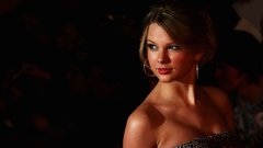 Blondes woman taylor swift