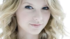 Blondes woman taylor swift