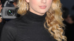 Blondes woman taylor swift