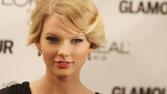 Blondes woman taylor swift