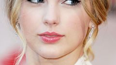 Blondes woman taylor swift