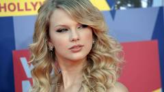 Blondes woman taylor swift