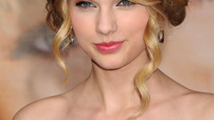 Blondes woman taylor swift