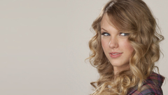 Blondes woman taylor swift