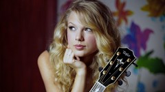 Blondes woman taylor swift