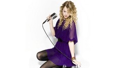 Blondes woman taylor swift