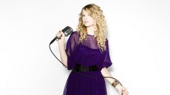 Blondes woman taylor swift