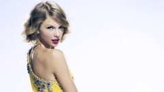 Blondes woman taylor swift