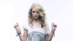 Blondes woman taylor swift
