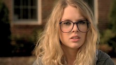 Blondes woman taylor swift