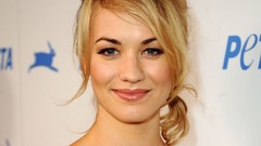 Blondes woman yvonne strahovski