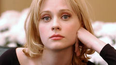 Blondes woman zooey deschanel