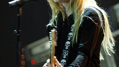 Blondes Women avril lavigne