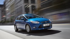 Blue cars ford focus