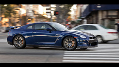 Blue cityscapes cars Nissan