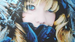Blue eyes bangs