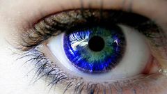 Blue girls eye make-up