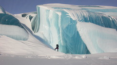 Blue high berg Resolution