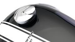 BMW Honda biker street