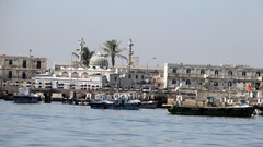 Boats pakistan vehicles cityscapes mosques harbours