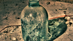 Bottle glass dust heap