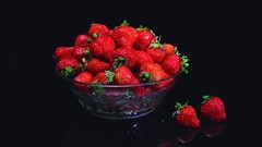 Bowls strawberries