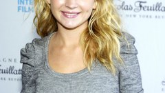 Britt robertson woman blondes